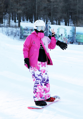 unuudur/image/2026/01/08/uu8zi9yl2jj2r9sn/snouboard